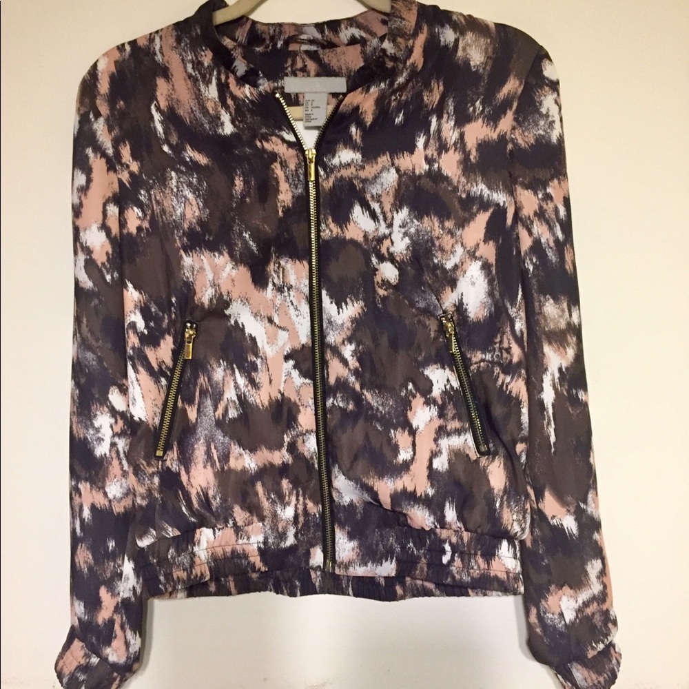 ⭐️H&M soft bomber jacket